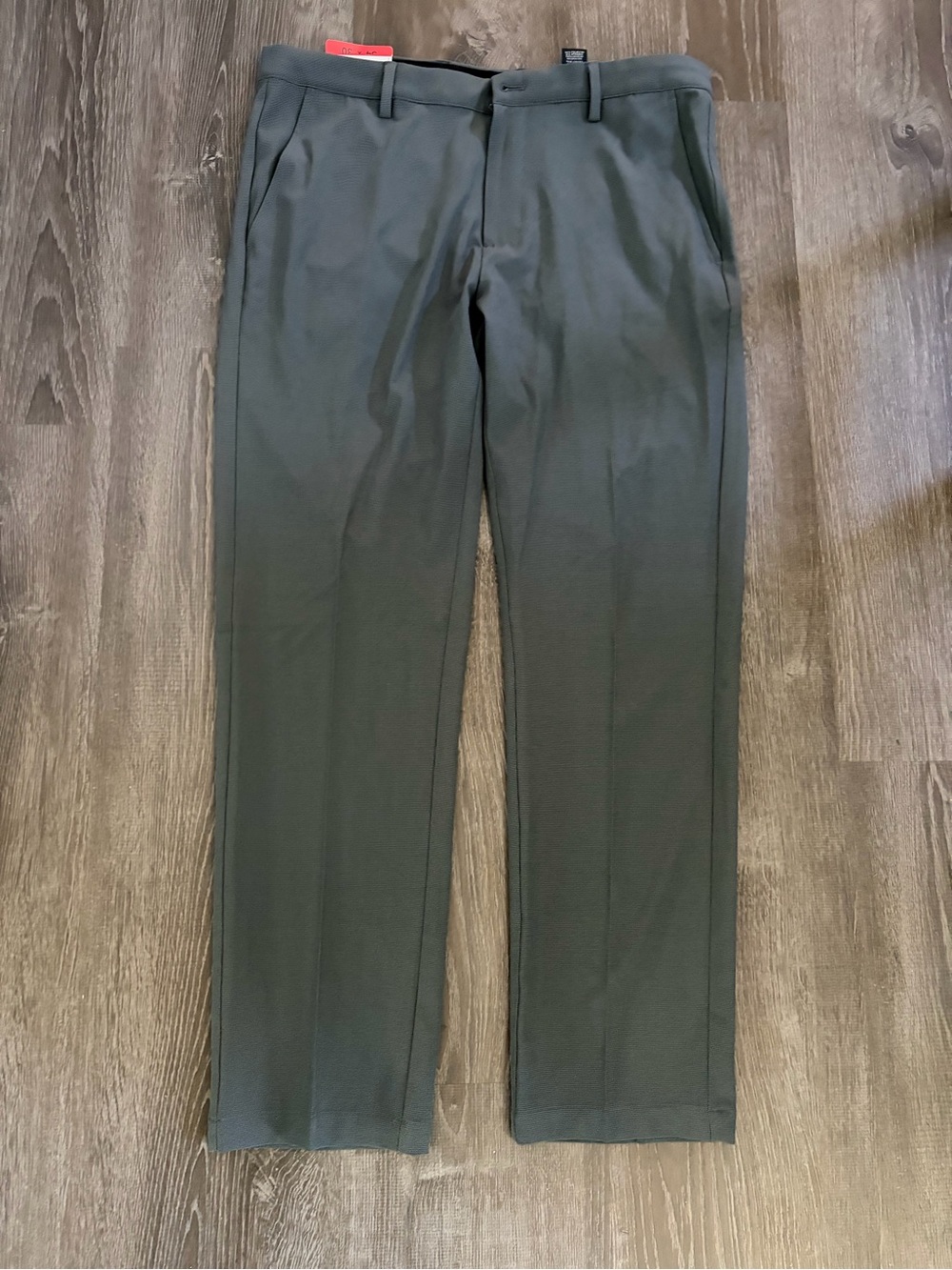 NWT Greg Norman Shark Men's Golf Pants 34x30 Gray Performance Stretch
